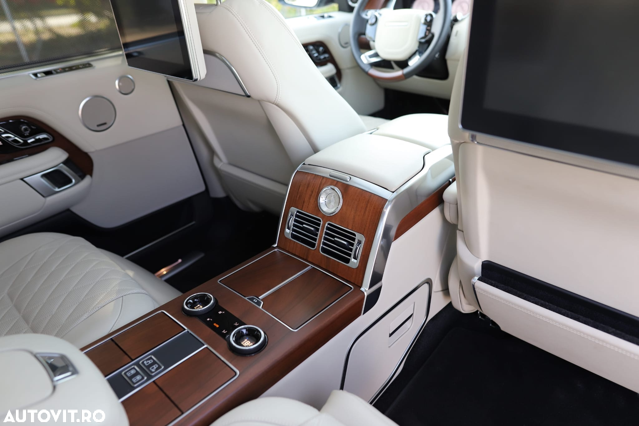Land Rover Range Rover 3.0 l6 MHEV LWB SVAutobiography - 16