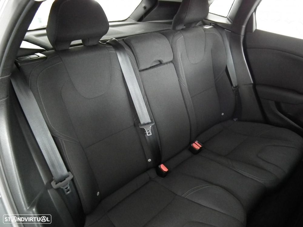 Volvo V40 1.6 D2 Momentum - 15