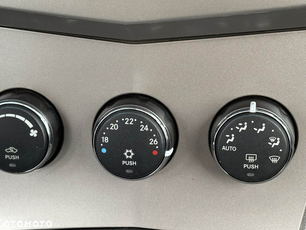 Chrysler Sebring - 9
