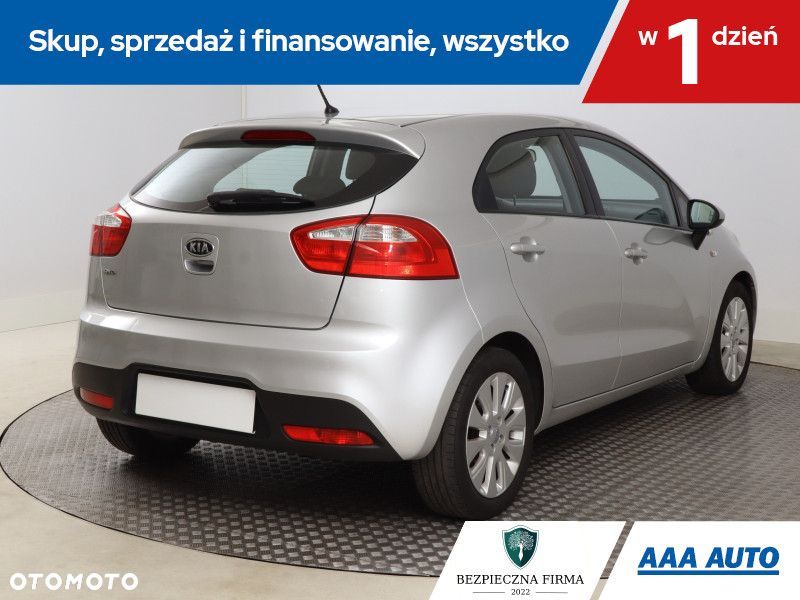 Kia Rio - 7