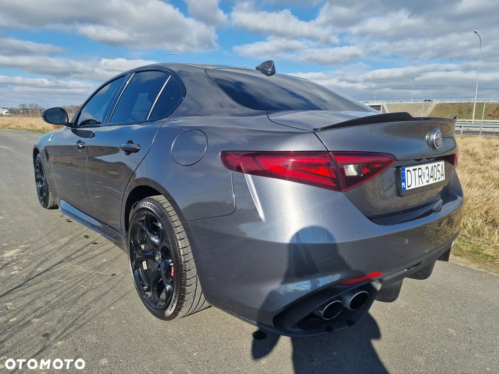 Alfa Romeo Giulia 2.9 V6 Bi-Turbo AT8 Quadrifoglio - 17