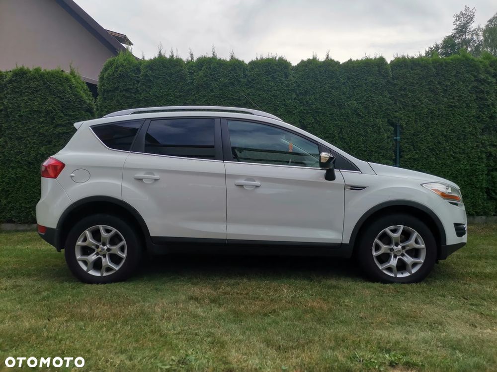 Ford Kuga 2.0 TDCi 2x4 Titanium - 2