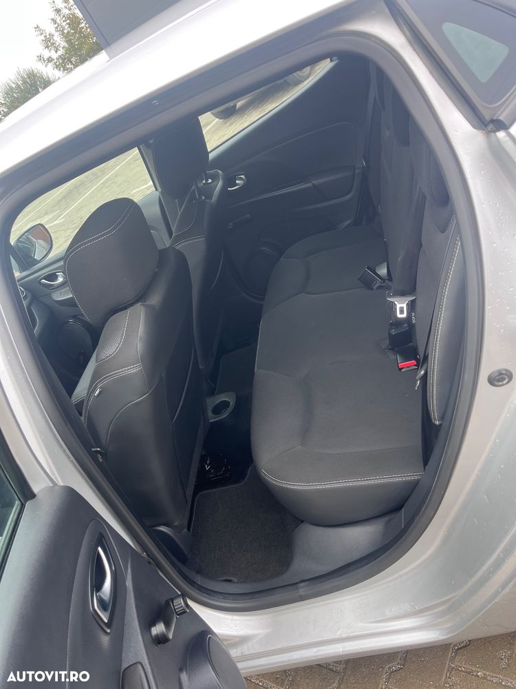Renault Clio - 11