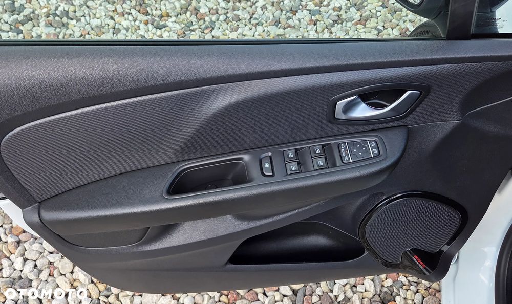 Renault Clio 0.9 Energy TCe Intens+ EU6 - 24