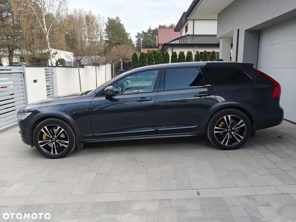 Volvo V90 D5 SCR AWD Momentum Pro - 10