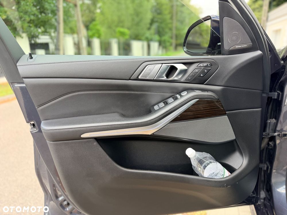 BMW X7 M50i sport - 15
