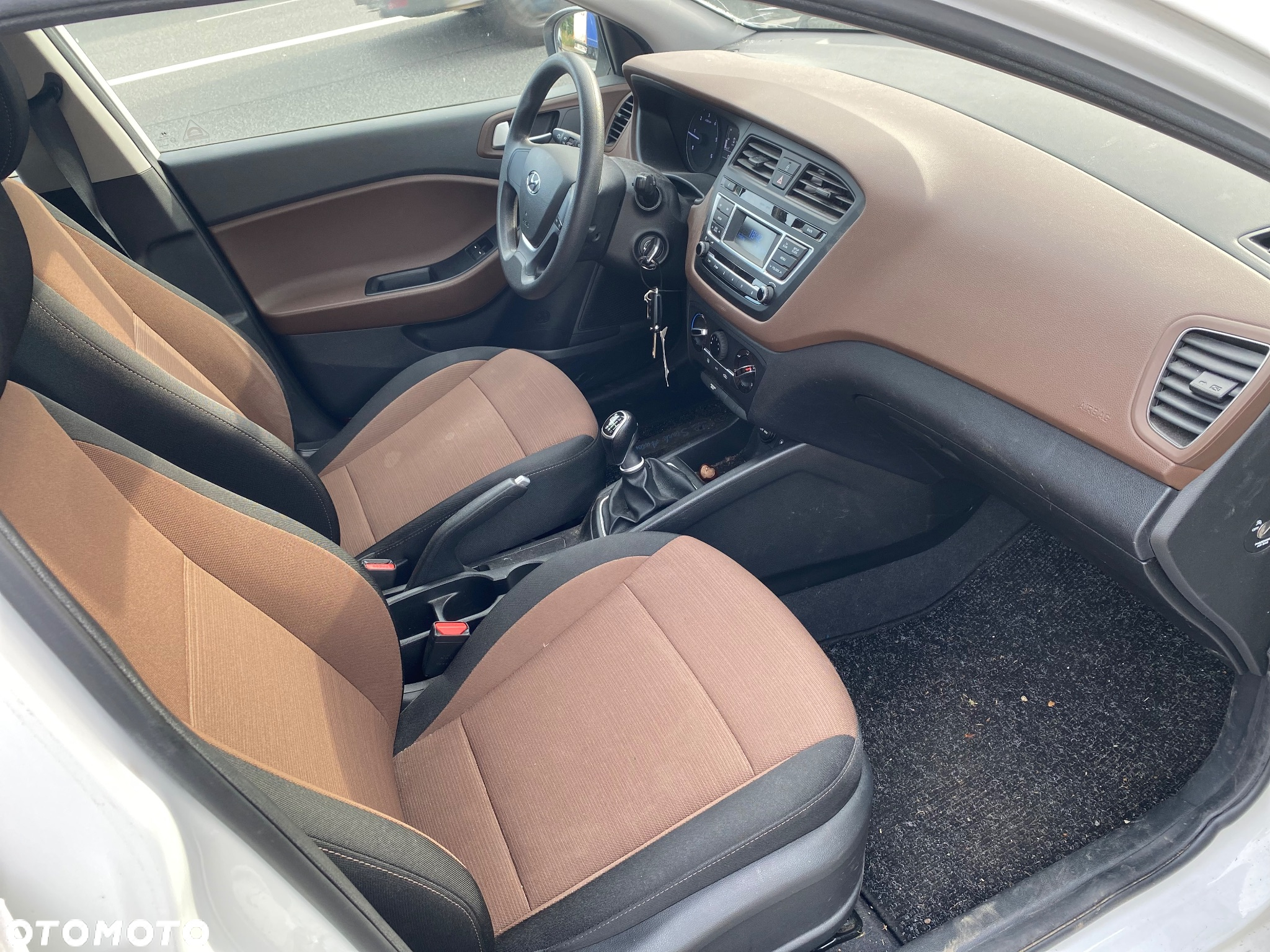 Hyundai i20 - 8