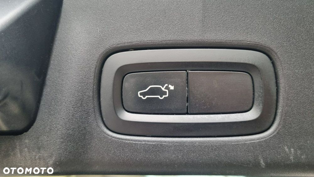 Volvo V90 Cross Country - 29