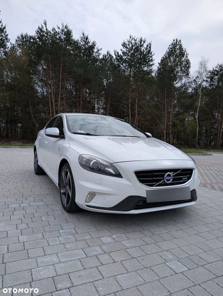 Volvo V40 D3 R-Design - 12