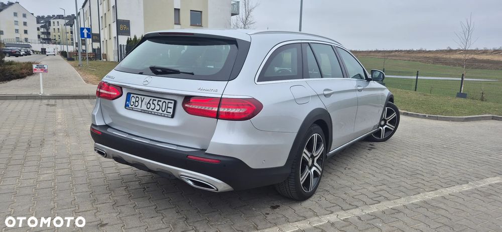 Mercedes-Benz Klasa E 220 d 4-Matic All-Terrain - 4