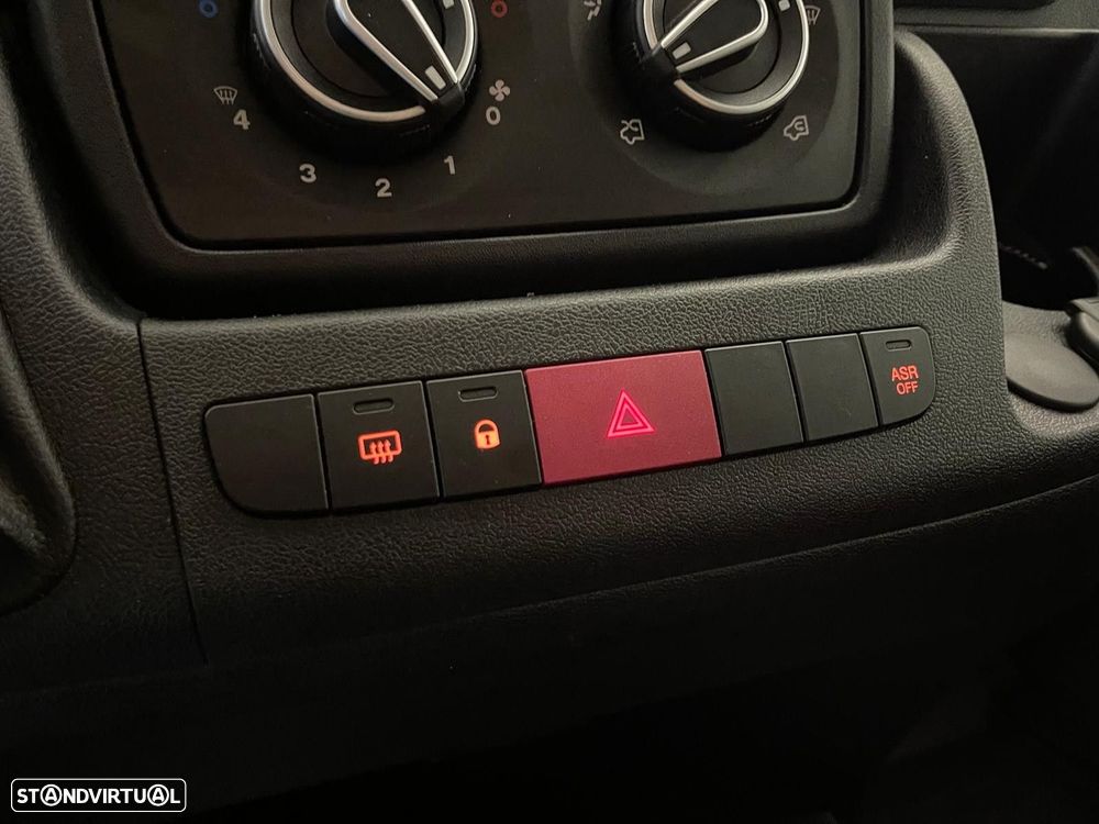 Peugeot Boxer 2.2 BlueHDi 335 L2 CD - 16