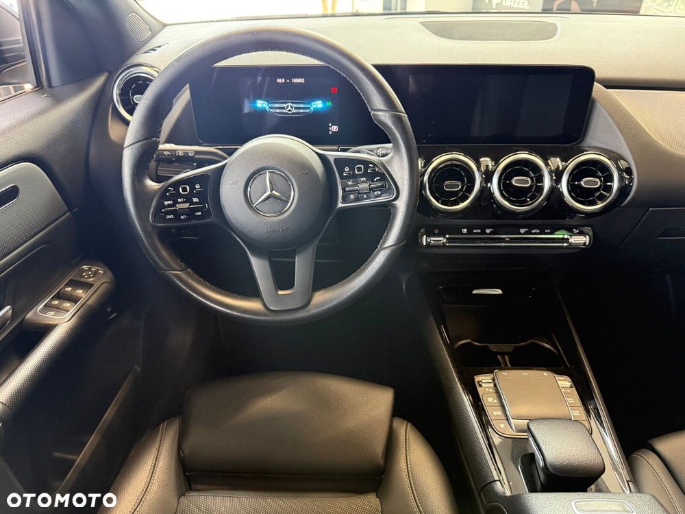 Mercedes-Benz GLA - 19