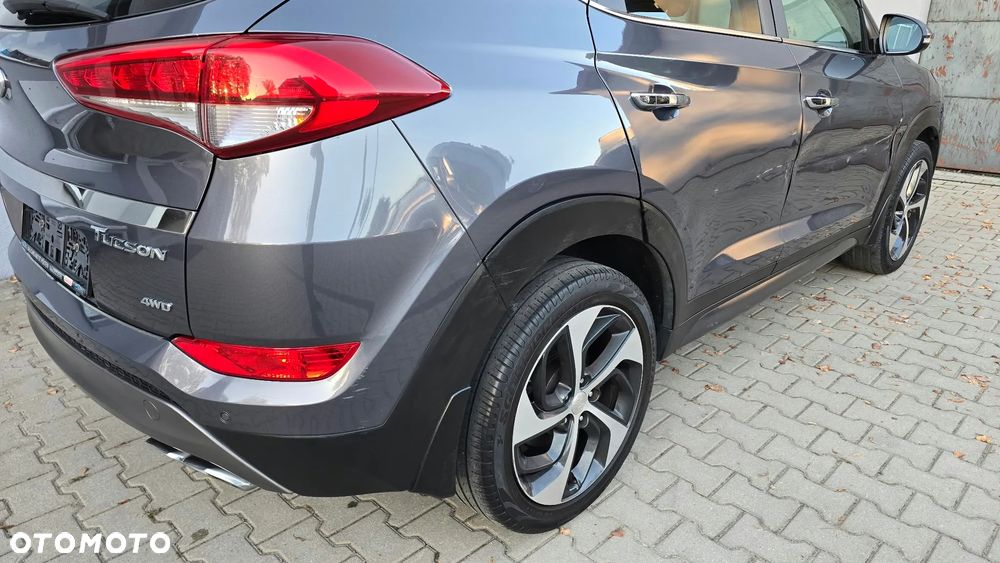Hyundai Tucson 2.0 CRDI Comfort 4WD - 25