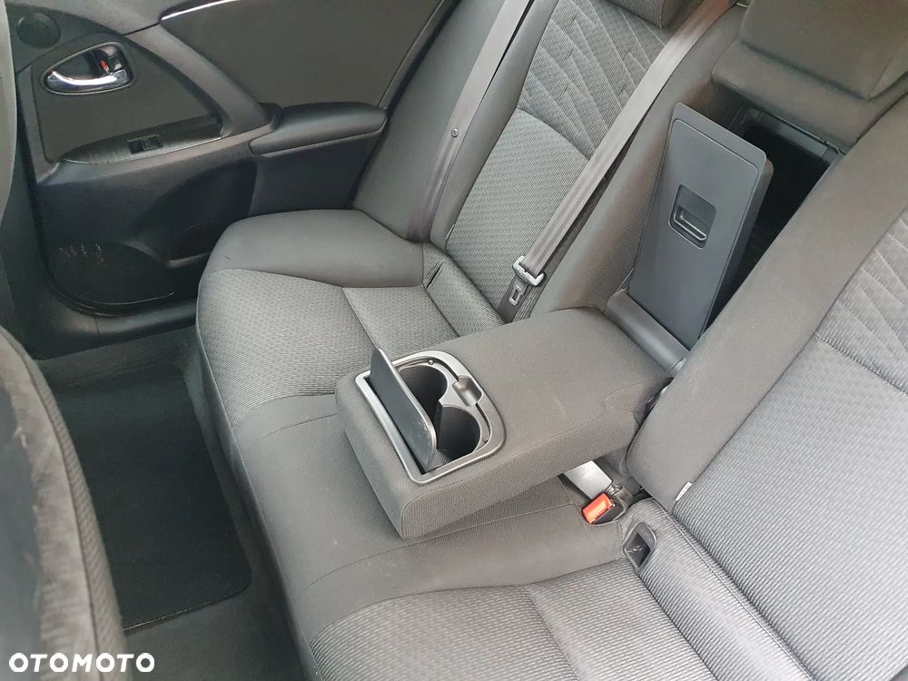 Toyota Avensis 1.8 Sol plus NAVI - 20