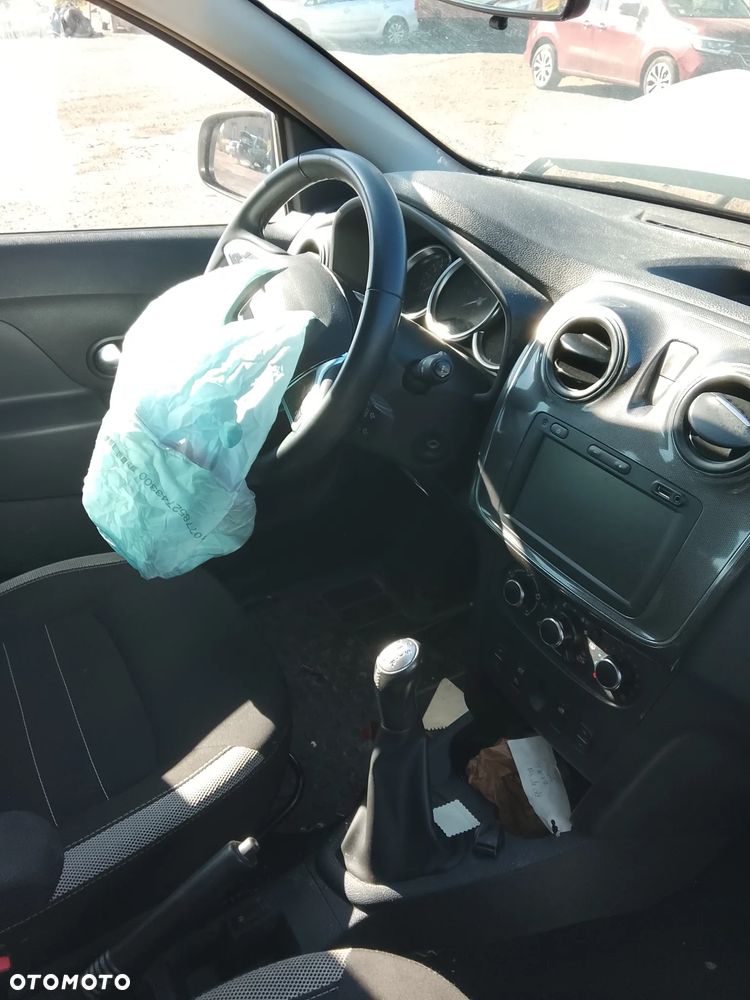 Dacia Sandero - 16