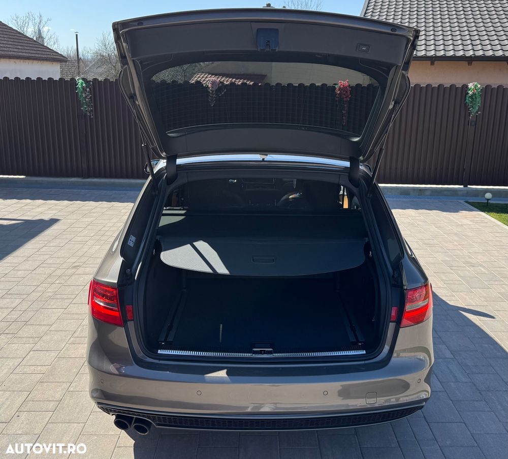 Audi A4 2.0 TDI DPF multitronic S line Sportpaket - 10