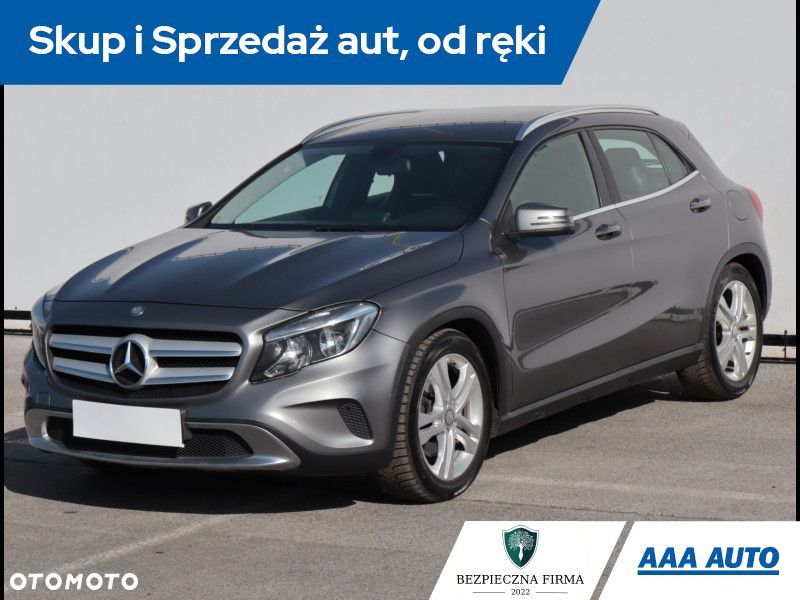 Mercedes-Benz GLA - 2