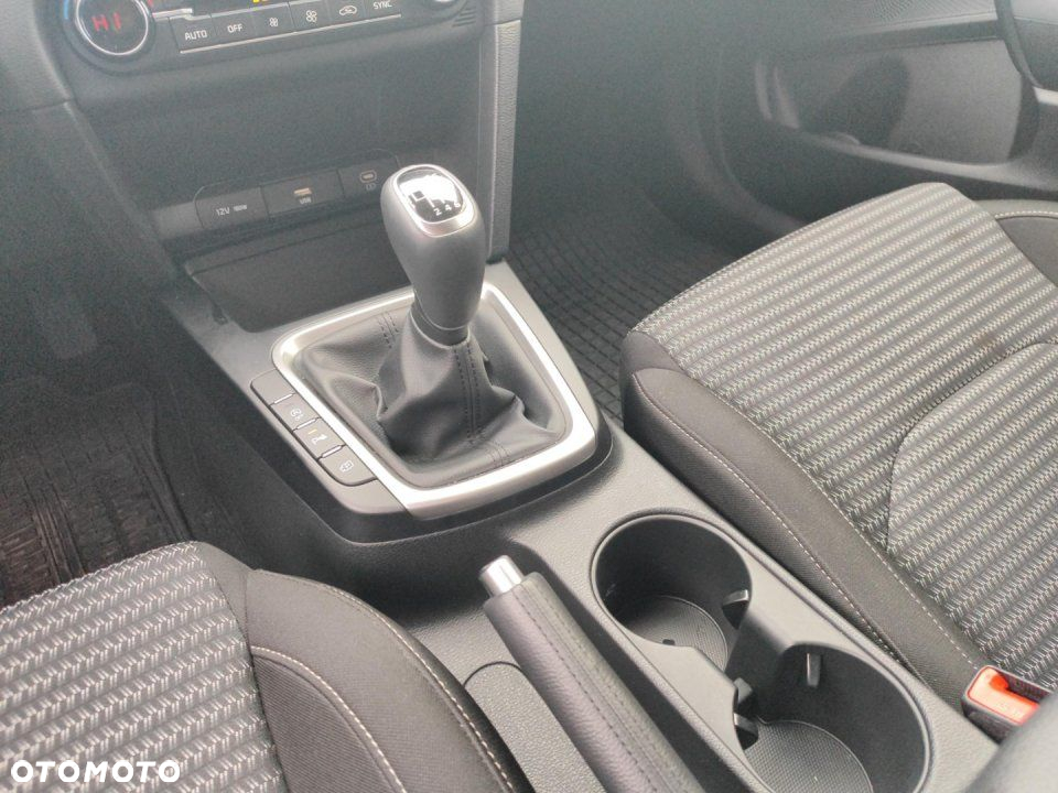 Kia Ceed - 14