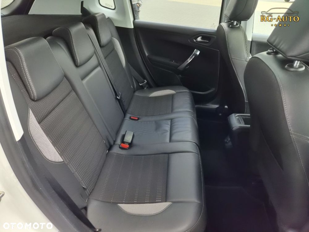 Peugeot 2008 - 21