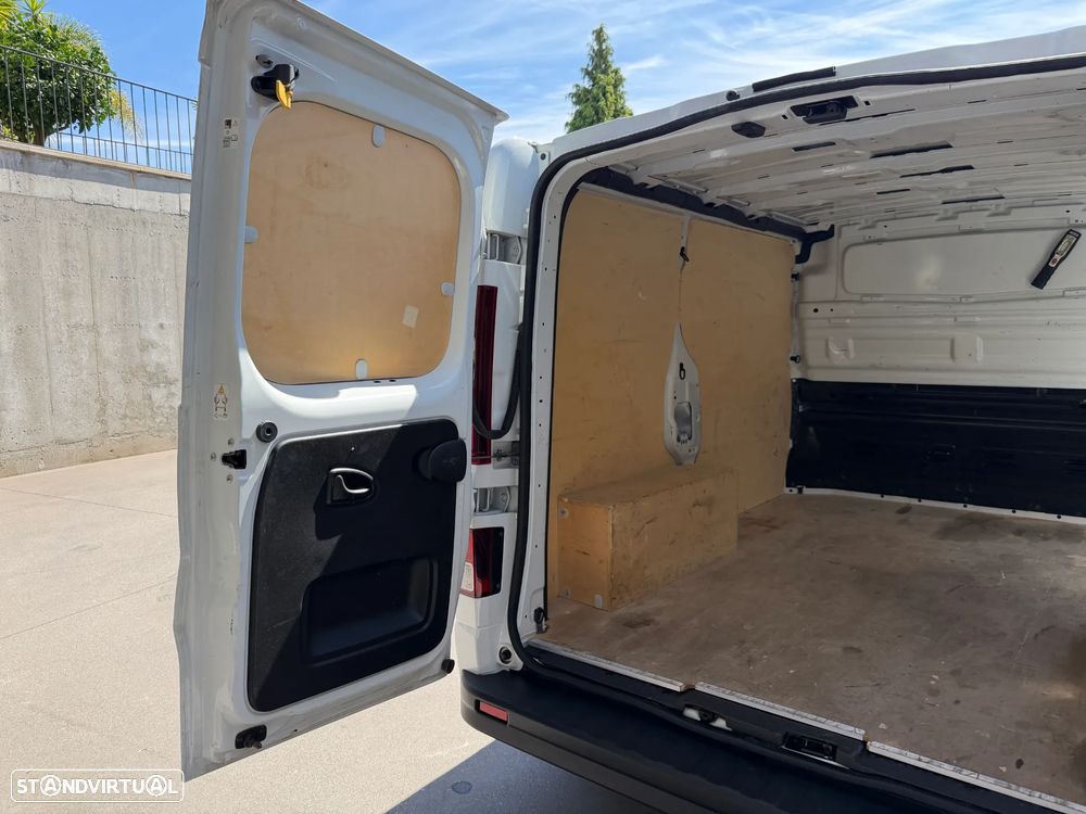 Renault Trafic 2.0 IVA Dedutível 3Lugares L1H1 - 10
