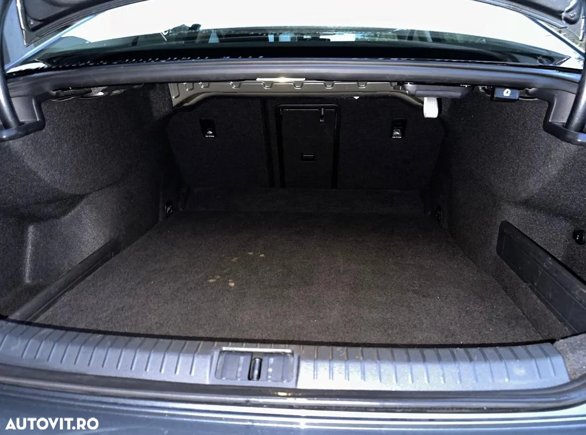 Volkswagen Passat 2.0 TDI DSG Comfortline - 4