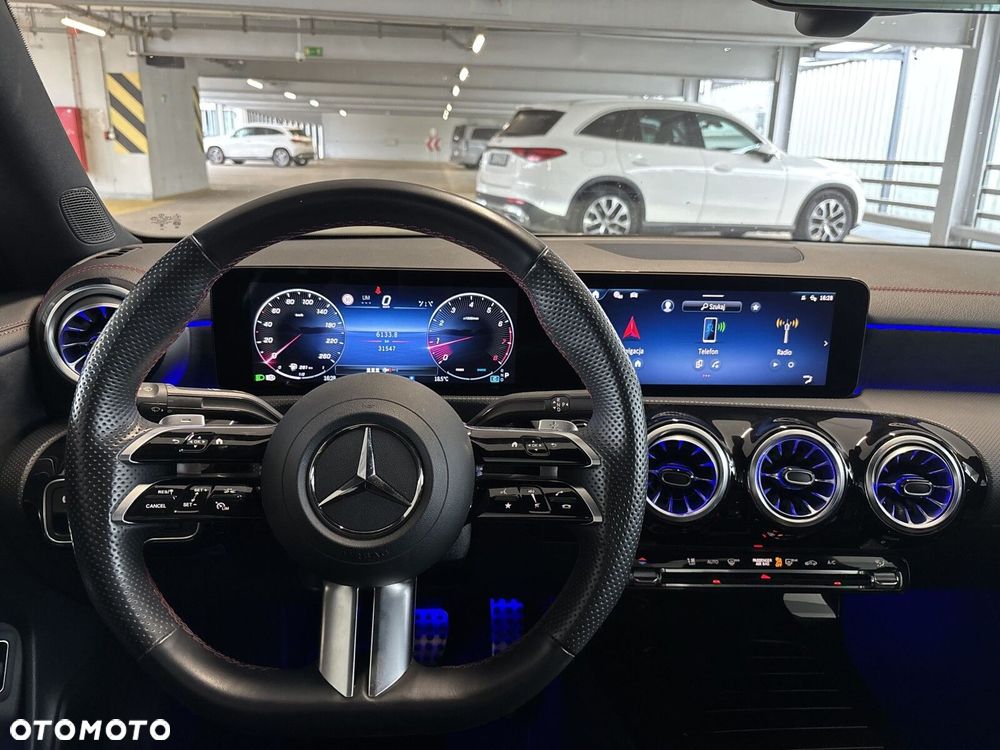 Mercedes-Benz CLA - 11