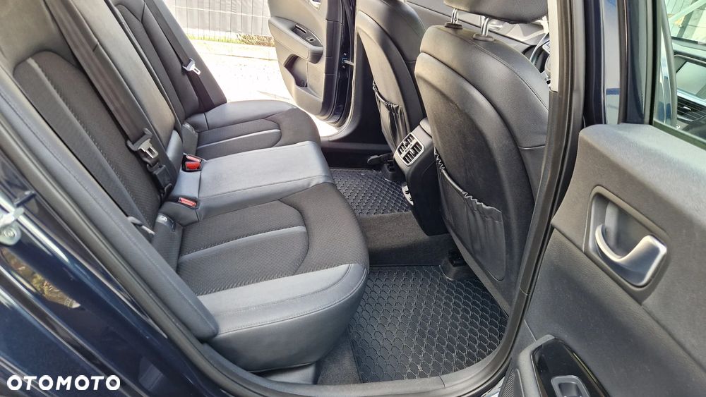 Kia Optima 1.6 T-GDI L DCT - 24