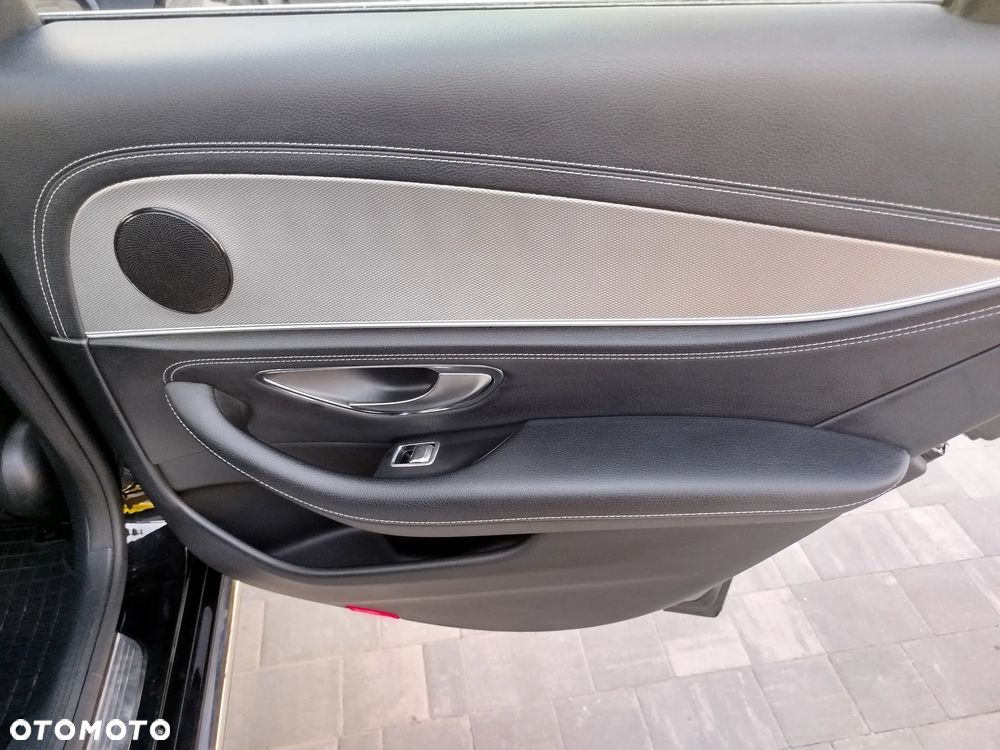 Mercedes-Benz Klasa E 220 d 4-Matic Business Edition 9G-TRONIC - 18