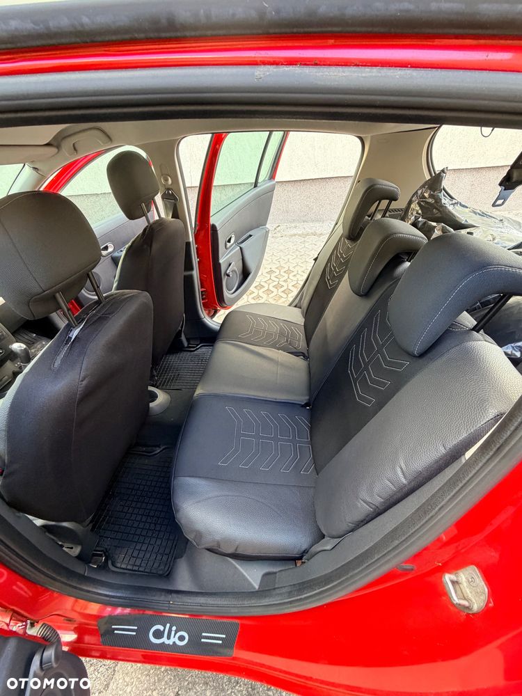 Renault Clio - 12