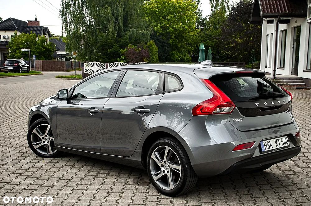 Volvo V40 D2 Drive-E Momentum - 22
