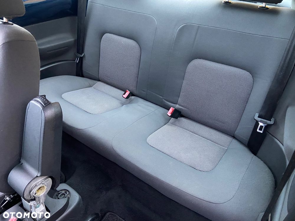 Volkswagen New Beetle 1.6 - 18