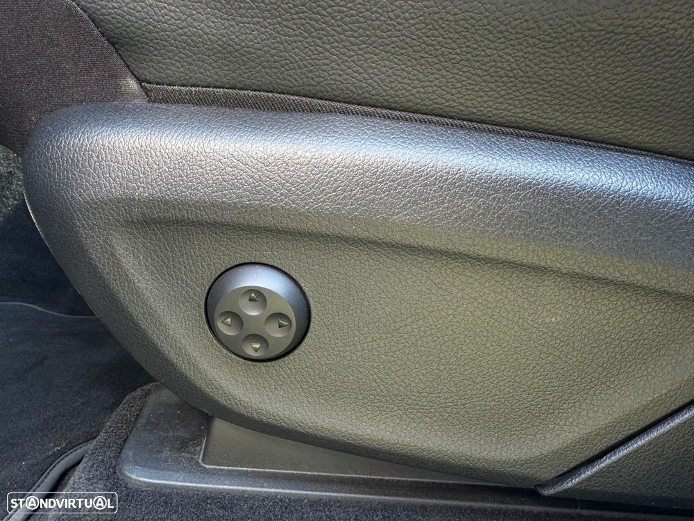 Mercedes-Benz GLE 300 d 4Matic - 18