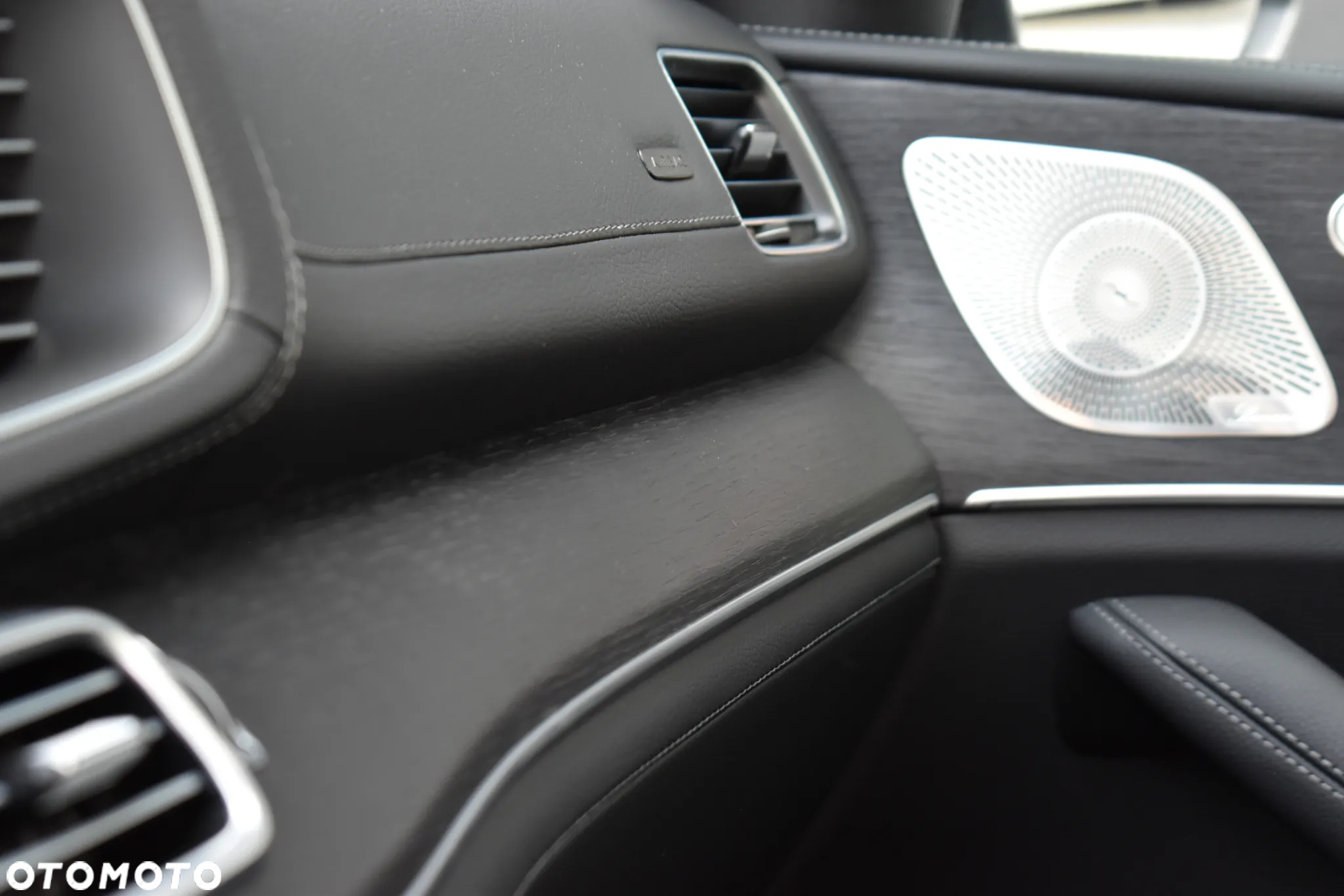 Mercedes-Benz GLE 300 d 4Matic 9G-TRONIC AMG Line Advanced Plus - 22