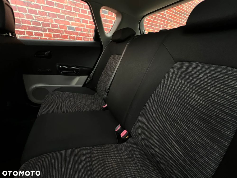 Kia Ceed - 16