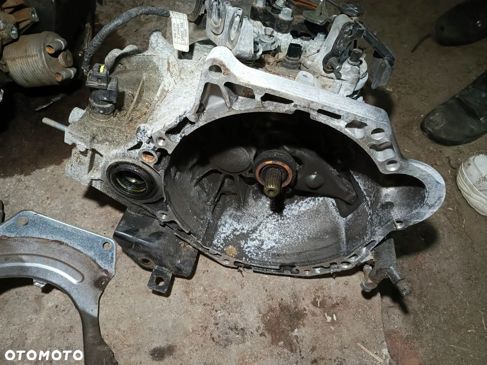 SKRZYNIA KIA VENGA HYUNDAI TAJ5F - 3