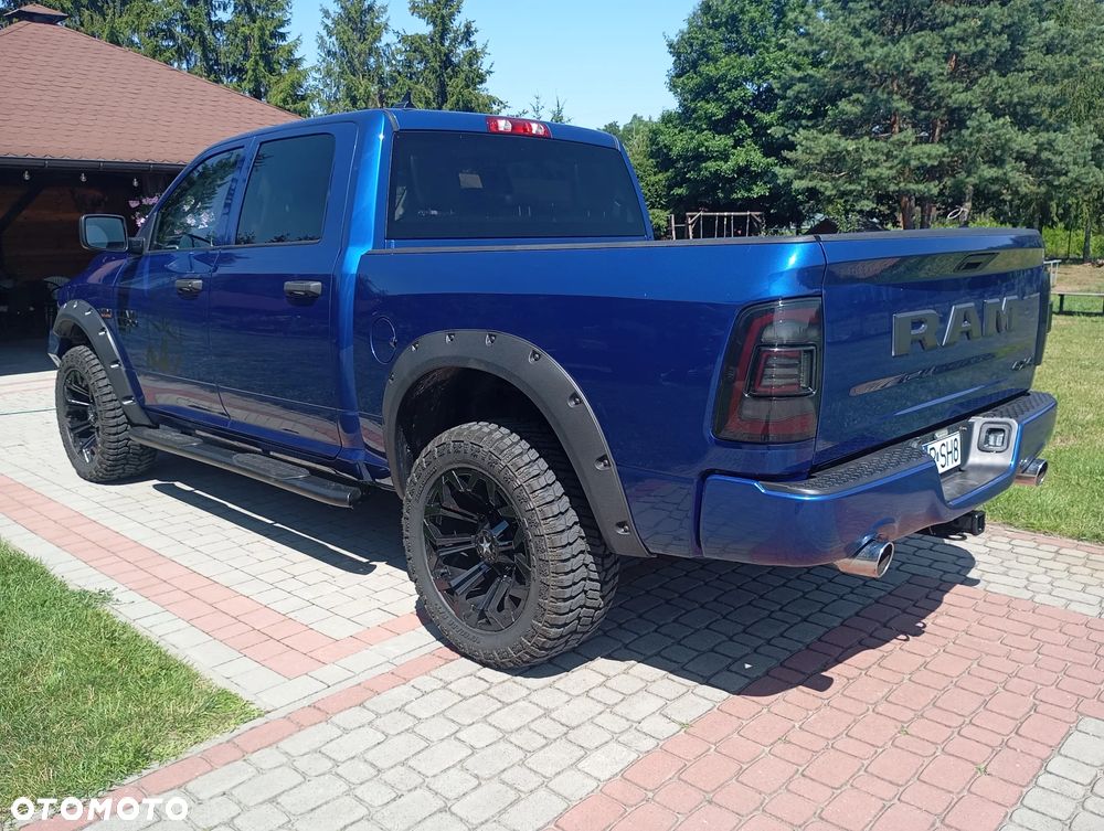 RAM 1500 Crew Cab Shortbed Bighorn - 4