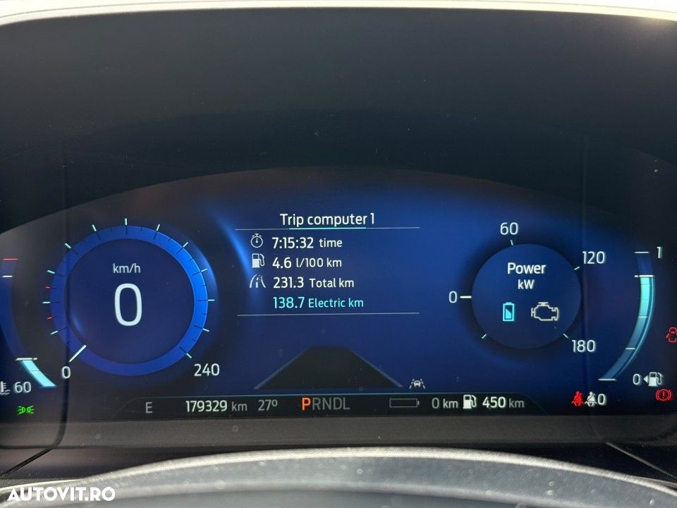Ford Kuga - 11