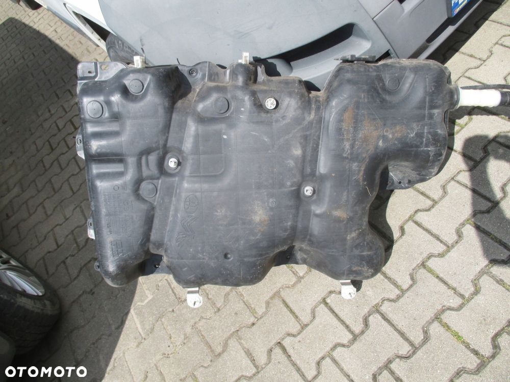 zbiornik bak paliwa expert proace jumpy 9811260780 - 8