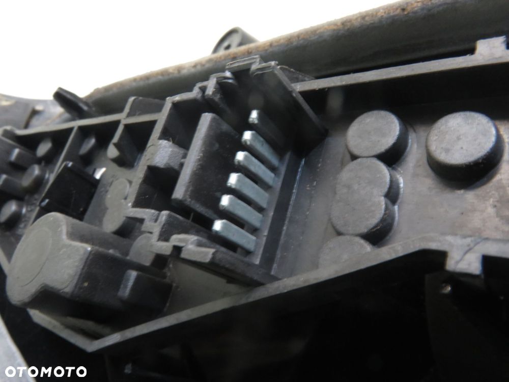 LAMPA PRAWA TYLNA RENAULT LAGUNA II Grandtour 8200002472 - 3