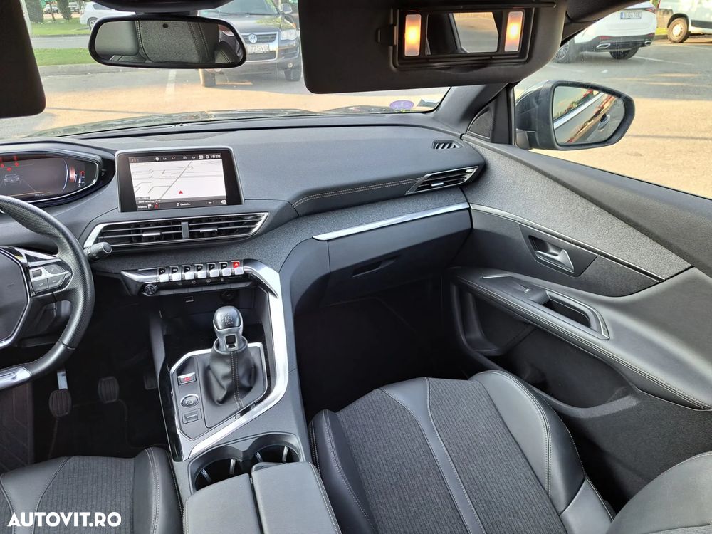 Peugeot 3008 1.2 PureTech Turbo S&S GT-Line - 11