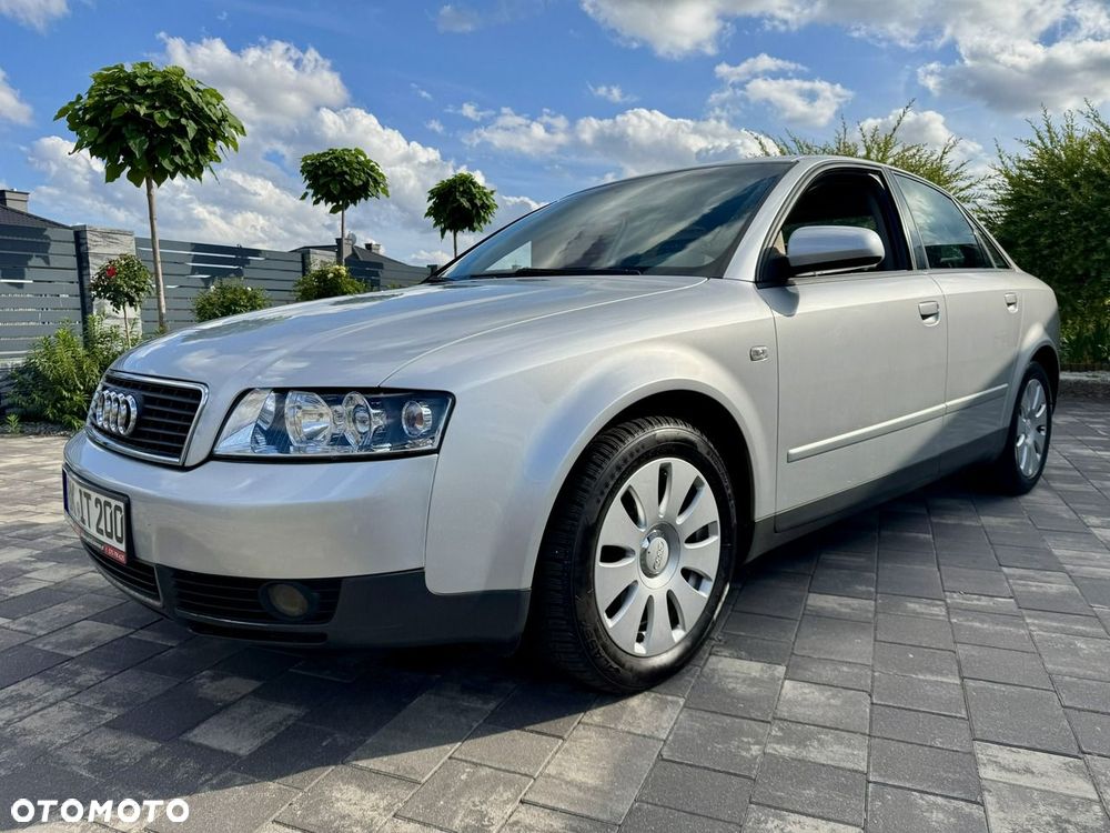 Audi A4 Limousine - 20