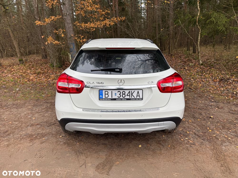 Mercedes-Benz GLA - 6