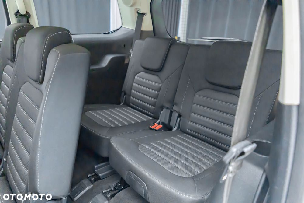Ford Galaxy 2.5 Duratec FHEV TITANIUM - 36