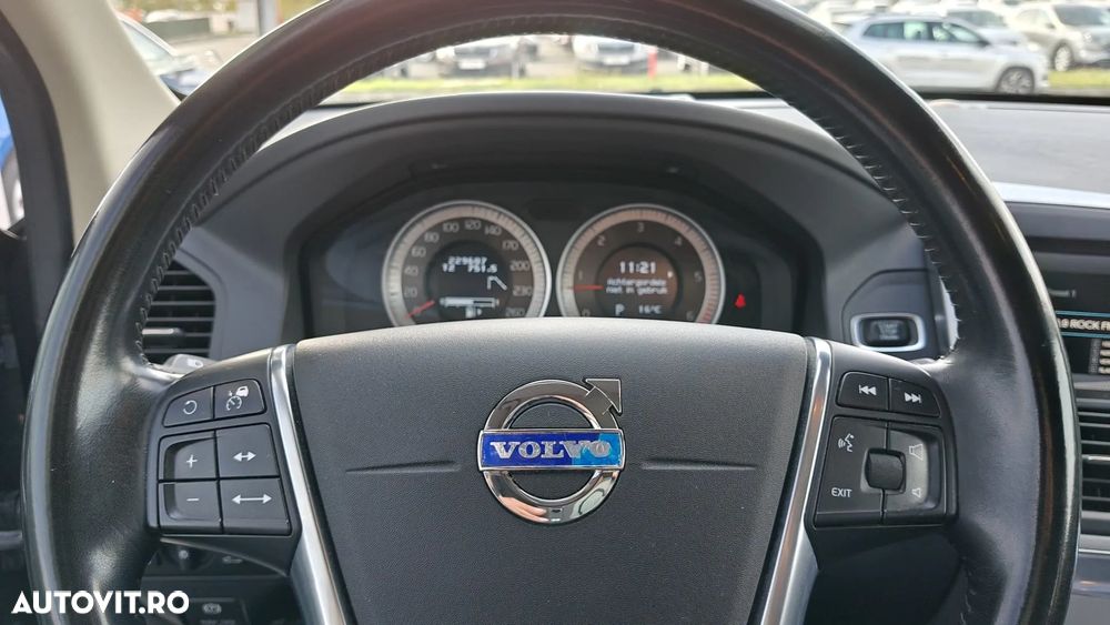 Volvo XC 60 D4 Geartronic Summum - 12