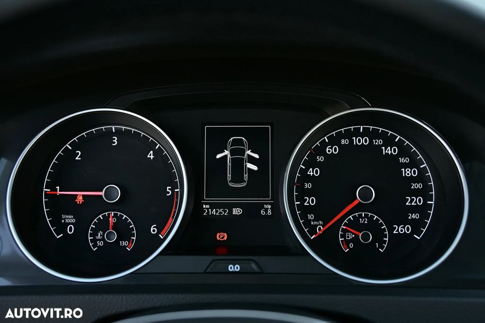 Volkswagen Golf 2.0 TDI 4Motion BMT Comfortline - 38
