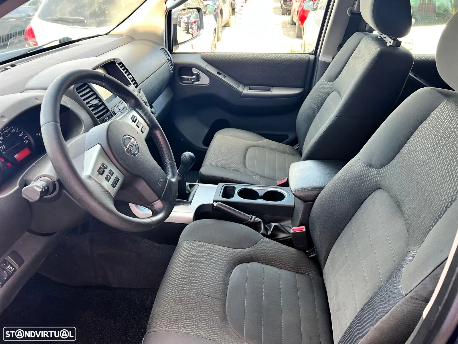 Nissan Navara 2.5 dCi CD LE Hi-Tech +P.Premium 4WD - 13