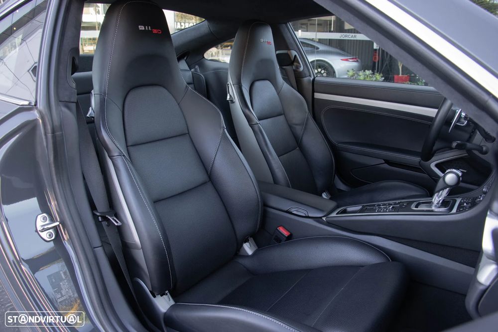 Porsche 911 (991) Carrera S PDK 50 Anos - 29