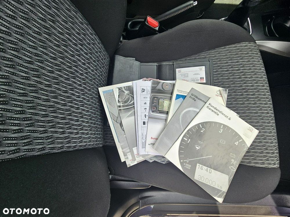 Toyota Yaris 1.33 VVT-i Comfort - 25