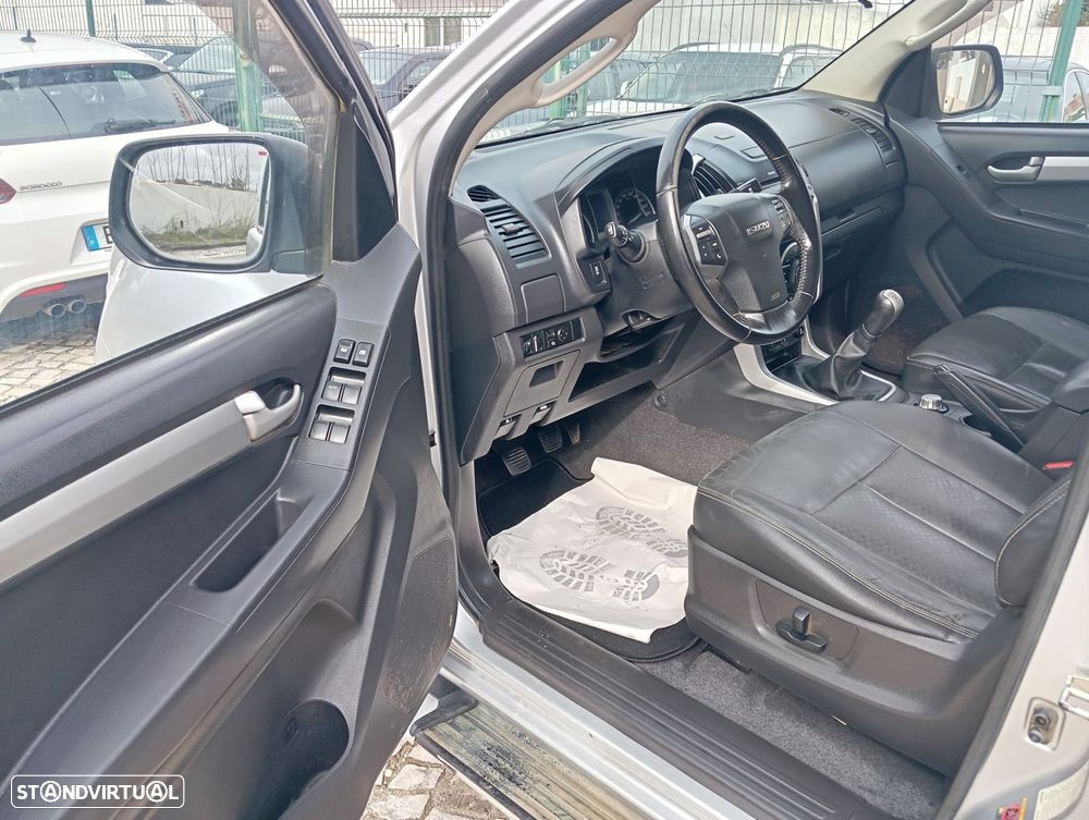 Isuzu D-Max 2.5 DTi CD 4WD LS - 6