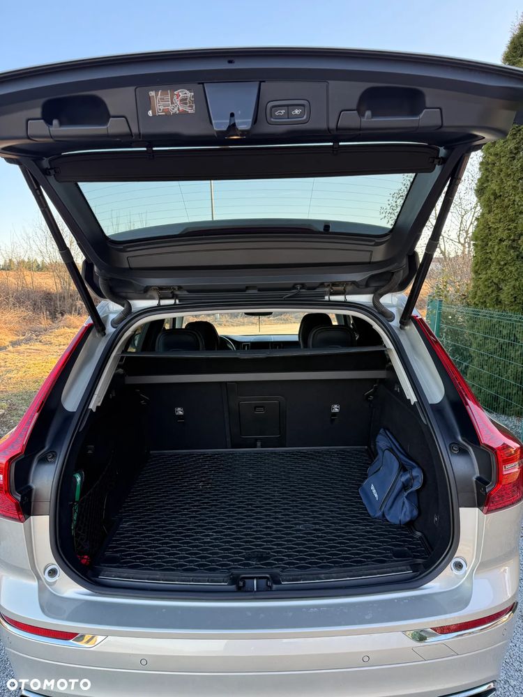 Volvo XC 60 B4 D AWD Inscription - 12